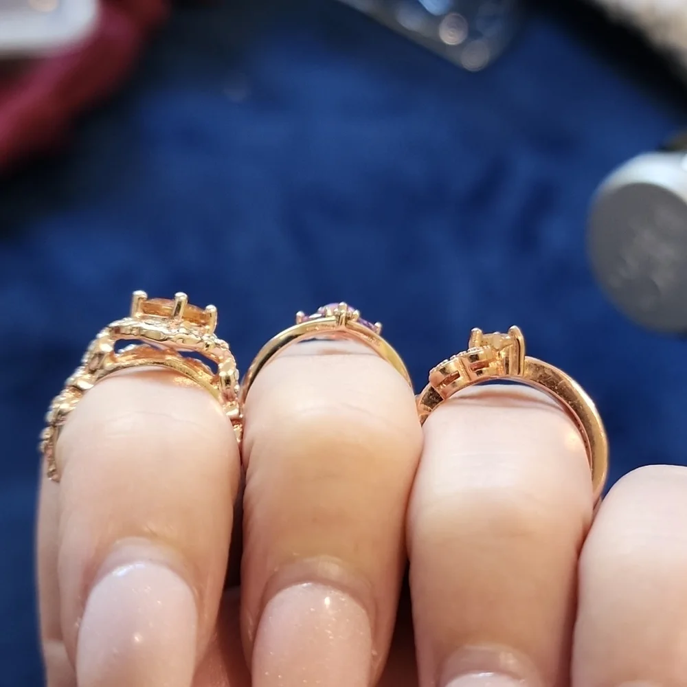 Rose gold coloured costume rings - Picture 4 of 4